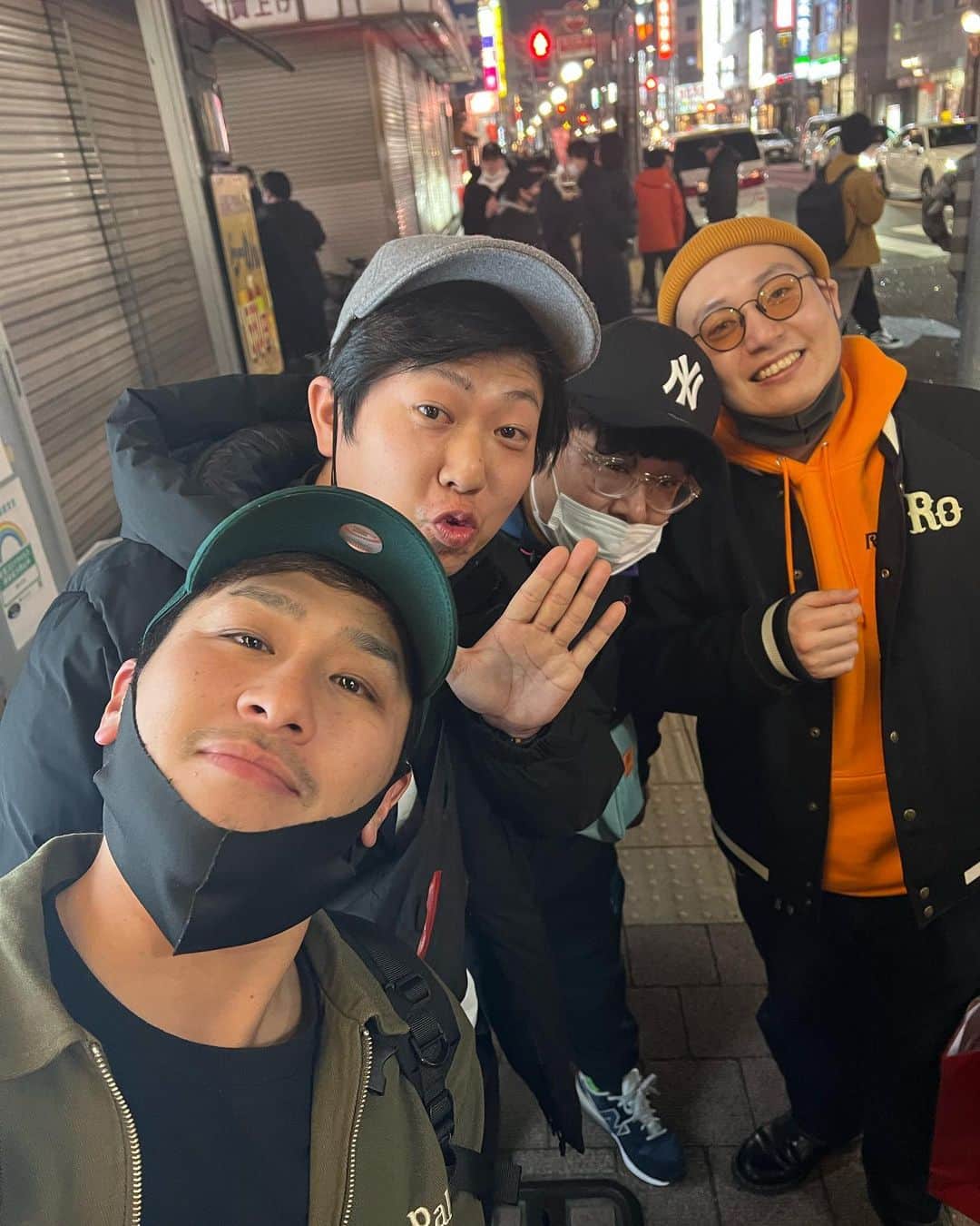 池田真一のインスタグラム：「最高の可愛い子ちゃん達に会えました！ 死ぬほど楽しかった！ 誕生日プレゼントもありがとうな！ めちゃくちゃ嬉しかった！」