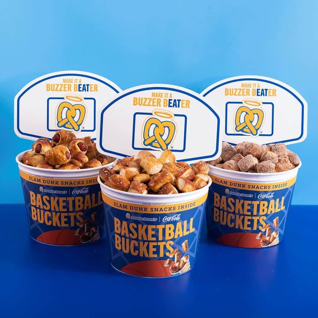 アンティ・アンズのインスタグラム：「NOTHING. BUT. NUGS. Our basketball buckets are back!」