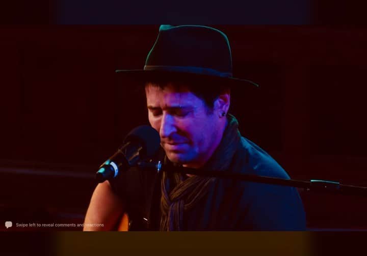 ロブ・モローのインスタグラム：「Little clip from impromptu benefit for the heroic people of #ukraine that I partook.  So impromptu, I don’t know the full name of the bad ass bass player who sat in w/me at last min (thanks Igor…?) anything u can give; $, awareness, prayers #uniteforukraine #standuptotyranny @picounionproject @studiocitysound」