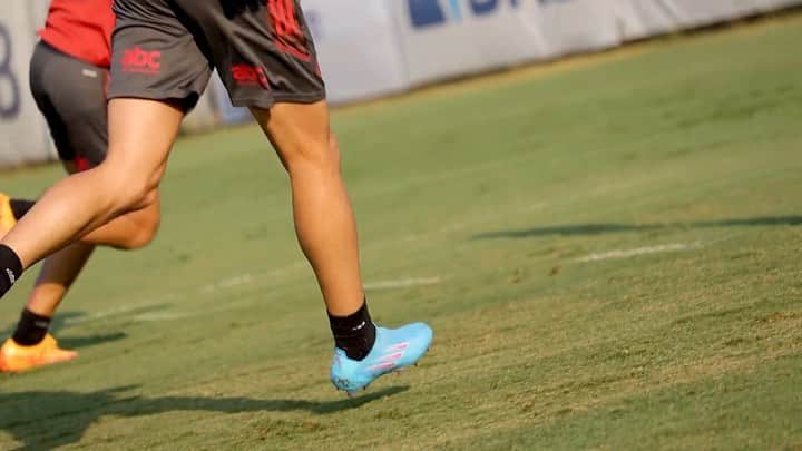 フィリペ・ルイスのインスタグラム：「Feita para voar em campo! Uma chuteira para alcançar o nivel máximo. @adidasbrasil #criadocomadidas #xSpeedflow」
