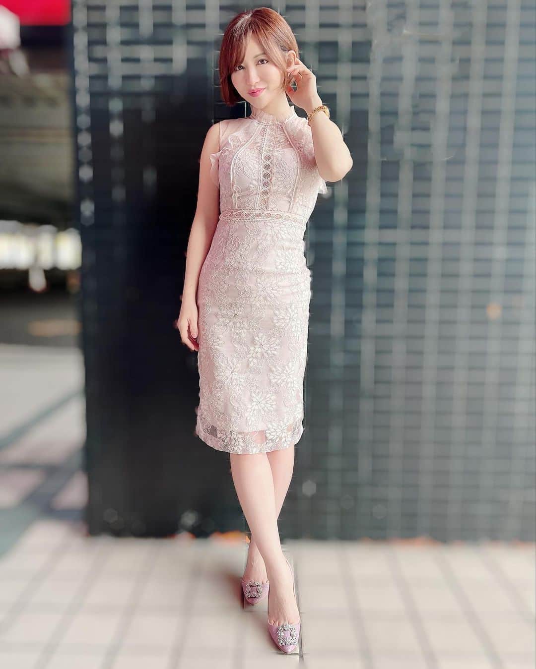 里美ゆりあのインスタグラム：「朝から名古屋市南区にある大型店舗さんで番組収録しています☺️  頑張るぞ🥰  #里美ゆりあ #収録 #名古屋」