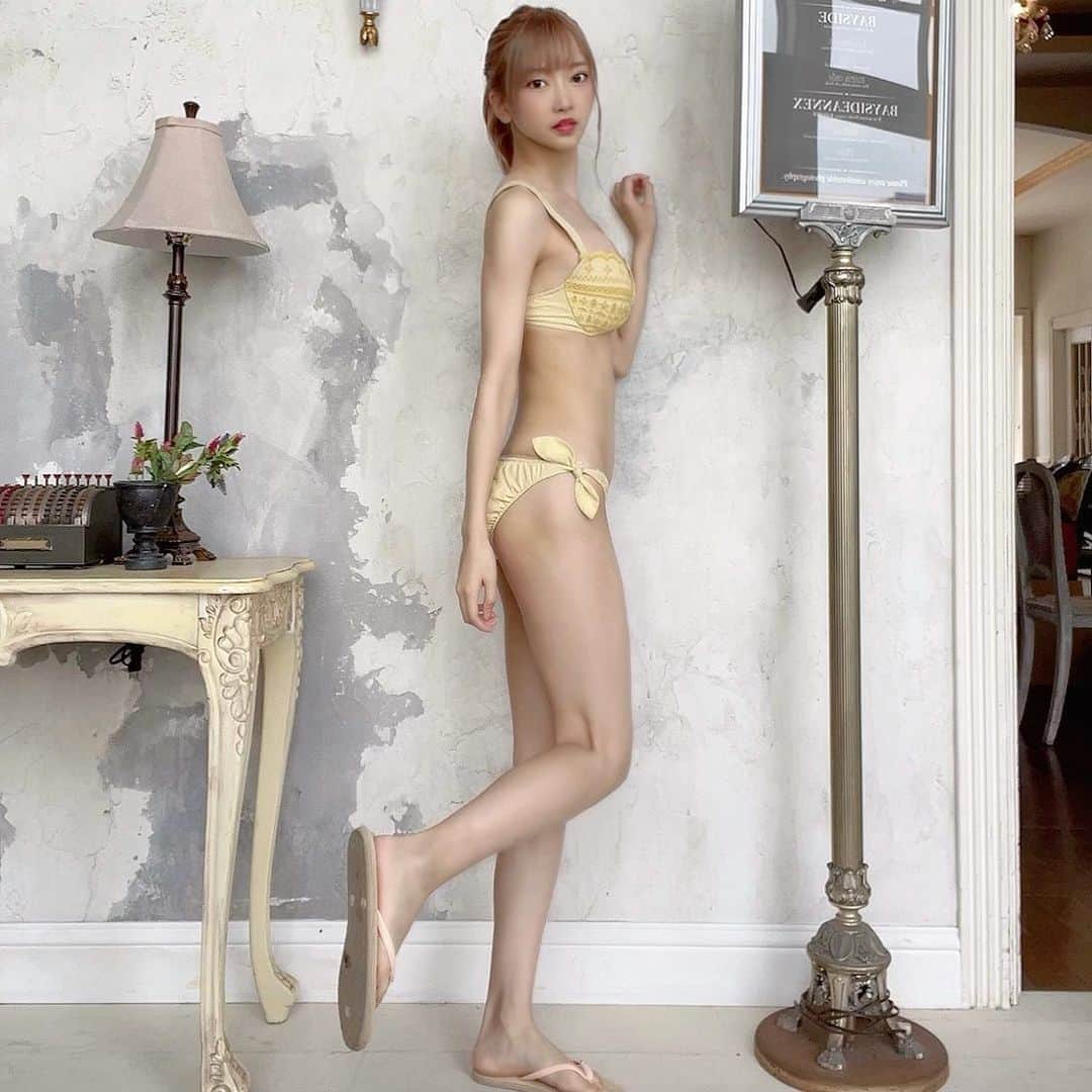吉沢朱音さんのインスタグラム写真 - (吉沢朱音Instagram)「\ Hello ♡/ 暖かくなってきたね〜- ̗̀ ☺︎ ̖́- . . . #水着 #オフショット #全身  #japanesestyle #bikinigirl」3月11日 10時20分 - nesomagic72
