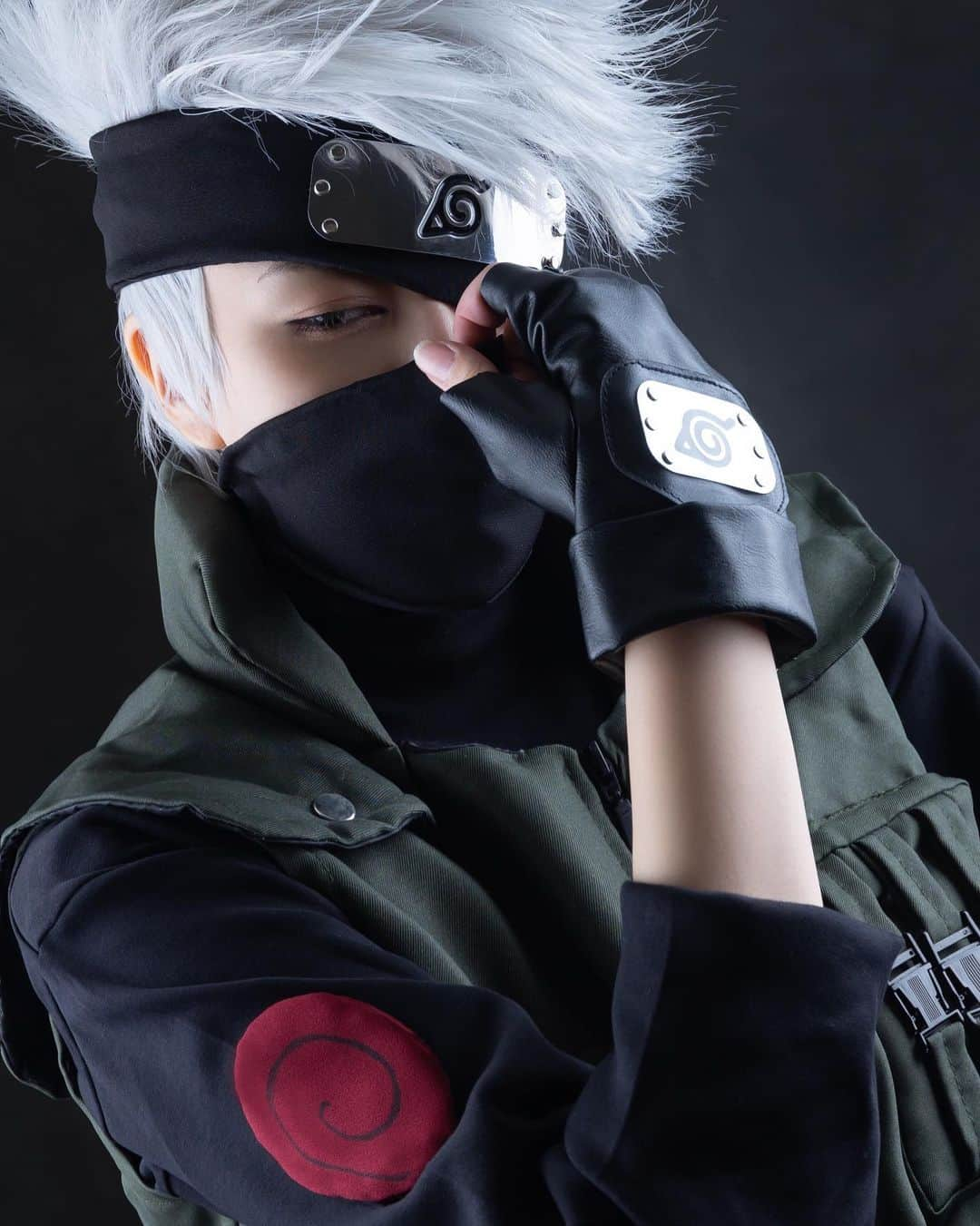 國ぽんずのインスタグラム：「cosplay NARUTO /  はたけカカシ 📷　Sharaさん . . . #narutocosplay #hatakekakashicosplay #kakashicosplay #kakashihatakecosplay #ナルトコスプレ #はたけカカシ #カカシ #コスプレイヤー #角色扮演 #cosplay #cosplayer #코스프레」