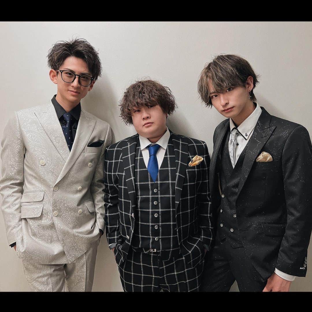 鹿島尚貴のインスタグラム：「どうも連れション仲間です！！！ わりとずっと一緒に居た気がする👌」