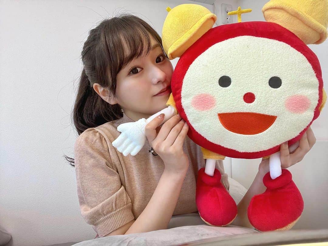 のインスタグラム：「🐨お知らせ🐨  2月16日(水)～18日(金)放送の めざましテレビ（フジテレビ系）に シェアトピ学生リポーターとして 出演させていただきます😊  撮影の少し前に抜いた親知らずの腫れが治らず、右ほっぺが多少腫れてますが、温かい目でご覧ください🥺笑  7時40分頃から放送予定です🌿  ※内容が変更する可能性もあります  #めざましテレビ  #セントフォース  #セントフォースsprout」