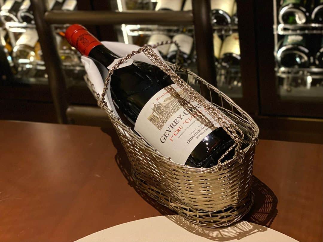 浅本美加のインスタグラム：「SUGALABO V  I really appreciate it  #sugalabo#lv#wine#celebration#thanks#구」