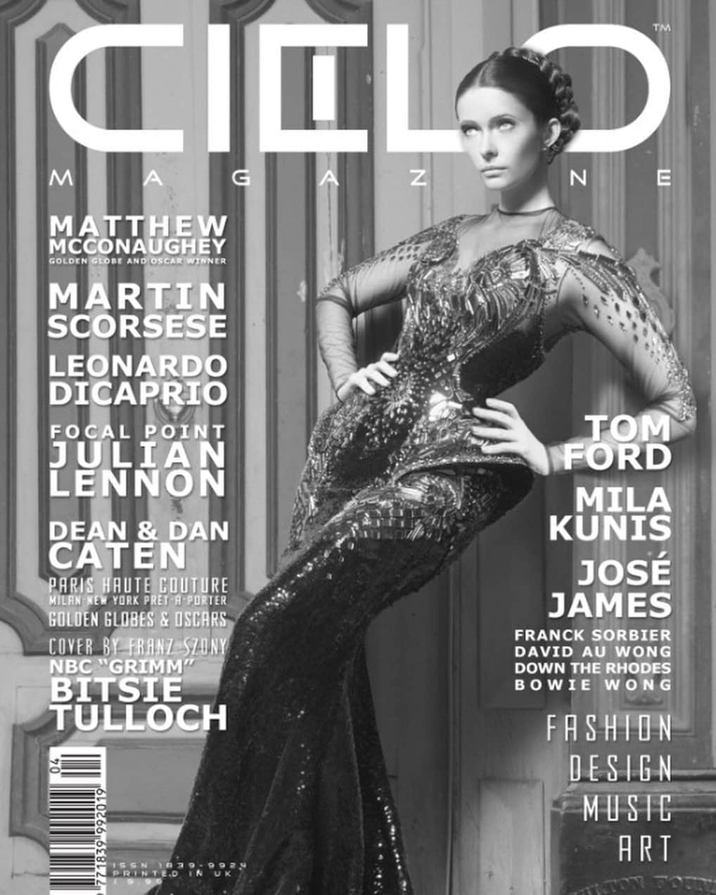 ビッツィー・トゥロックのインスタグラム：「Throwback (and behind the scenes) to one of two covers I did for Cielo, photographed by the inimitable @franzszony 🖤」