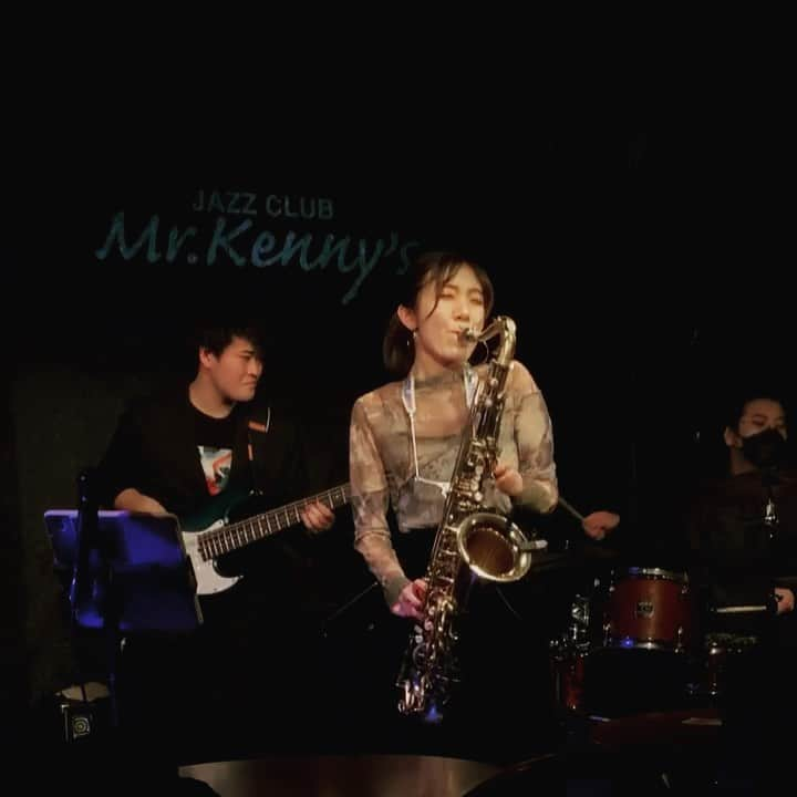 清水玲奈のインスタグラム：「. 🎷💫🔥🦍🌪  いよいよ今週末！ ツアーファイナルも楽しみ🌅  ▶︎2/19(sat)  @ Always Umeda (Osaka) ～Reina Shimizu『the new dawn』Release Tour Final～ open 18:30-/ start 19:00  ♪ ni-hao /Reina Shimizu #佐藤昭頼 #仲郷流 #茶之木一世   #sax #saxophone #saxofone #tenorsax #tenorsaxophone #liveperformance #saxophonist #japan #jazzsax #music #musician #musica #femalesaxplayer #jazz #funk #爵士樂 #薩克斯風 #색소폰 #saxophonelife #gig #womeninjazz #reinashimizu #清水玲奈 #テナーサックス #サックス #🎷 #thenewdawn」