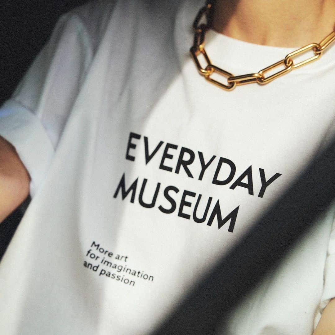 Soup.のインスタグラム：「ミュージアムショップのような空間で楽しむ、アート＆ファッション。ミュージアムショップのような空間で楽しむ、アート＆ファッション。気になったら、プロフのリンクからSoup.plusをチェックして。」