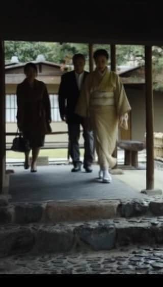 THE WESTIN KYOTO ウェスティン都ホテル京都のインスタグラム：「【The Westin Miyako Kyoto】ウェスティン都ホテル京都「佳水園プラン」 もし最も美しい街の一つ京都での贅沢でプライベートなプランをお探しなら、ぜひこの「佳水園プラン」をご体験ください。京都駅からハイヤーでのお出迎えとお客様のお好みを伺い仕立てるご夕食。お部屋で温泉と朝は京都産にこだわった贅沢なご朝食もご用意。100㎡の広々としたお部屋でゆっくりとした時間をお過ごしください。   （佳水園について） 京都東山に位置するウェスティン都ホテル京都。ホテルの敷地内には数寄屋風別館「佳水園」という”ホテルの中の旅館”があります。近代建築の巨匠村野藤吾氏設計による昭和の名建築として親しまれている佳水園。 The Westin Miyako Kyoto is located in Higashiyama, Kyoto. There is a "Ryokan inside the hotel" called "Kasuien" on the premises of the hotel. Kasui-en is a well-known building of the Showa era designed by Mr. Togo Murano, a master of modern architecture. If you’re looking for a socially distanced getaway to one of Japan’s most beautiful cities, the Westin Miyako Kyoto’s Kasuien Plan is for you. Pick-up by taxi from Kyoto Station—included with your stay—will take you to your 100-square-meter guest room in the hotel’s Kasuien Japanese annex.」