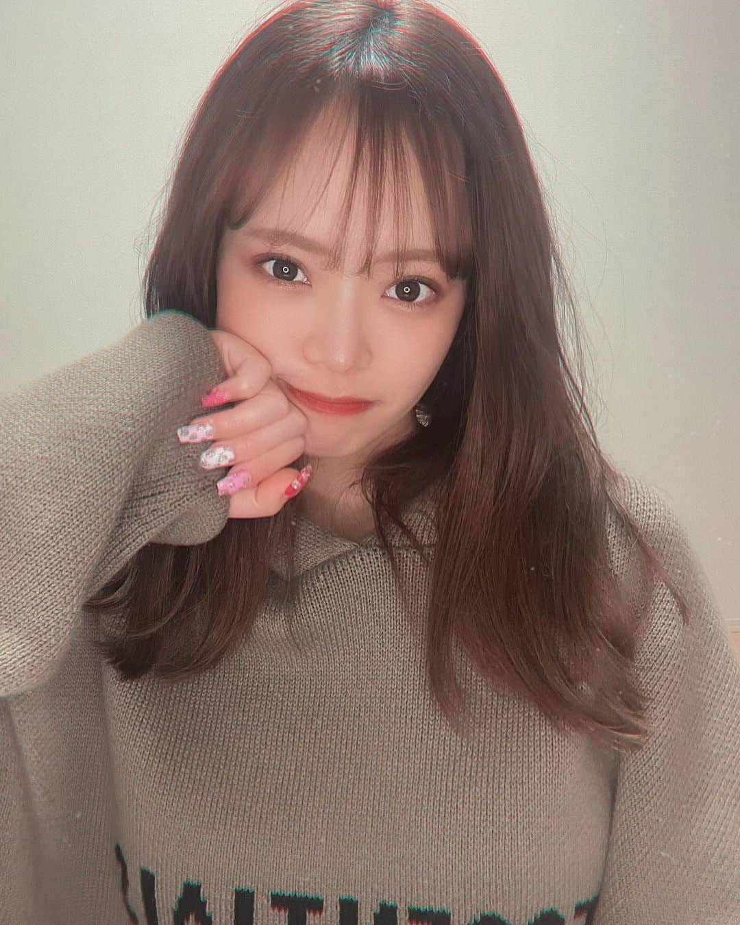 SERINAさんのインスタグラム写真 - (SERINAInstagram)「ネイルに行ってきました💅 ⁡ ちょっと珍しくポップな感じ🍭💗 ⁡ そして、チェキ買ったよ報告ありがとう👶 購入できるのは20日までとなってます！ ラストチェキも丁寧に みんなに感謝しながら 一枚一枚書かせて頂きます🙇‍♀️✨ みんな手元に届くの楽しみにしてね♫ ⁡ #cyerjapan#cyberjapandancers#cjd_serina」2月16日 18時53分 - necoserina