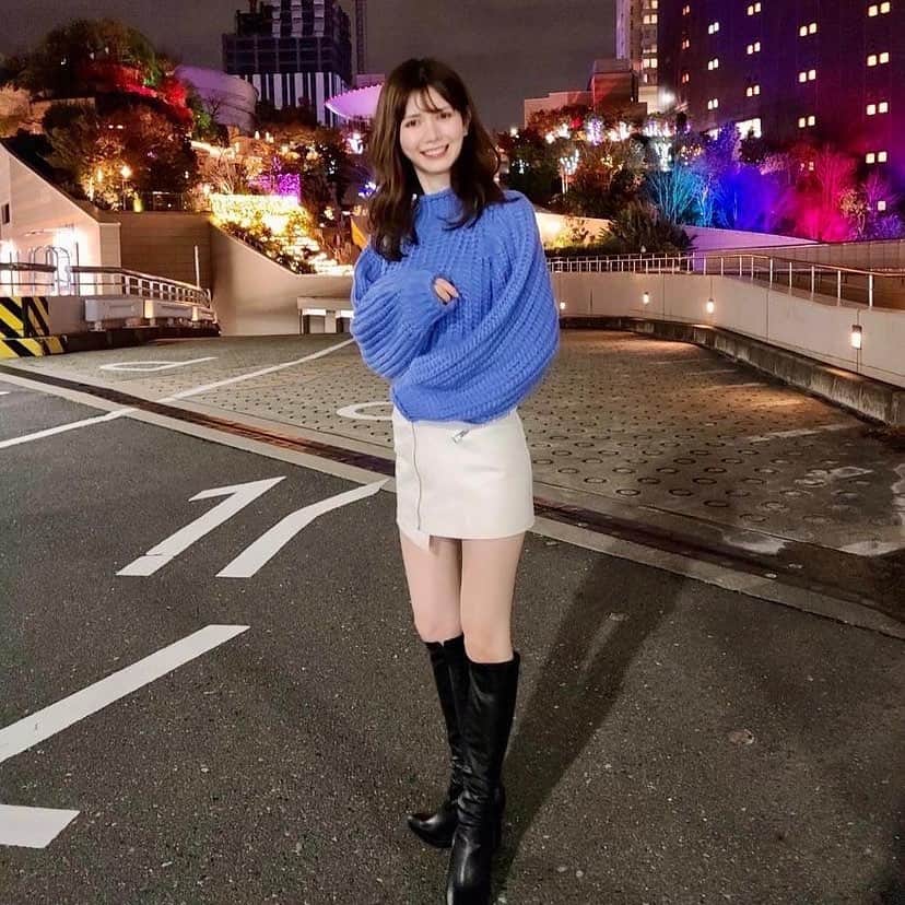 のインスタグラム：「😃 インスタでよく履いてるスカート、 ベルシュカで買うことが多かったんだけど いつの間にか大阪店舗全部閉店してて💦  調べたら全国的にも閉店してるみたいで🥲 ニュースにはなってないけど 日本から店舗撤退しちゃったのかなあ🥺  ベルシュカは当たり外れ多いけど デザインや形が可愛くてお気に入りだったんだけどな🥲残念🤢  .  #大阪　#梅田　#難波　#心斎橋　#天王寺　#ベルシュカ #bershka #snidel #スナイデル　#ロングブーツ　#longboots #美脚　#生足　#素足　#モデル体型　#モデル募集 #モデル募集中 #モデル撮影 #モデルになりたい #モデルさんと繋がりたい #なんばパークス #なんばcity #なんばシティ　#高身長女子　#小顔　#ダイエット部 #asianmodel #asianbeauty #asiangirls #prettywoman」