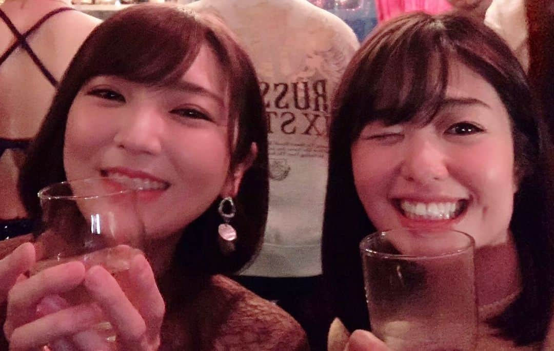 神咲詩織のインスタグラム：「・ ・ ・ ・【スナックこあら🐨🍺🎤special🎉】 ・ ・開催決定！！！ ・ ・ ・皆様！お待たせ致しました✨ ・ ・ ・来る2022.3.6(日)にスナックこあら🐨🍺🎤special🎉を開催いたします！！ ・ ・ ・special🎉とは、、、、 ・ ・スナックこあらにゲストチーママをお迎えしてお送りする会でございます！！ ・ ・ ・記念すべき第1弾のゲストチーママは、、、 ・ ・ ・ ・そう！ ・やっぱりこの人しかおらんでしょ！！ ・ ・ ・みぃななこと川上なな実様だよよーん😍✨ ・ ・ ・ ・いま浅草ロック座にて川上奈々美としての引退興行真っ只中のみぃなな✨ ・ ・ ・無事に楽日まで完走した彼女をゲストチーママにお迎えして、公演の熱がまだ冷めぬであろう3.6(日)に皆様といろーんな事の打ち上げみたいな会をしちゃいましょう！！ ・ ・ ・みぃななにお疲れ様を存分に伝えましょう😎✨ ・ ・ ・ ・予約開始は来週明けの2022.2.21(月)19:00です！ ・ ・ ・詳細は下記をしっかりとご確認の上、ご予約ください✨ ・ ・ ・(イベントの開催は宣言などの状況でその都度変動の可能性がありますのでご了承ください🙇‍♂️) ・ ・ ・ ・【日時】 ・2022.3.6(日) ・ ・①17:00-18:00  ・②18:00-19:00 ・③19:00-20:00 ・④20:00-21:00 ・(⑤21:00-22:00)※ご予約状況により増枠あり ・ ・【参加費】 ・ ・各部 10,000円(お通し・飲み放題付) ・ ・(①～④通し参加の方は3000円割引&おつまみ1品サービス) ・ ・【定員】 ・各部 カウンター4名 テーブル5名 ・ ・(お席は自由席、カウンターテーブル共に料金は同じです。皆様思いやりをもって譲り合ってお座り下さい。) ・ ・ ・【場所】都内恵比寿エリア ・ ・参加者様にはご予約確定後、詳細をお知らせさせていただきます。 ・ ・ ・ ・【応募方法】 ・ ・2.21(月)夜19:00よりこちらの ・ ・居酒屋こあら公式InstagramアカウントのDM(@izakaya_koara )、 ・ ・居酒屋こあら公式メール(izakaya.koara0825@gmail.com)、 ・ ・居酒屋こあら公式LINE(https://lin.ee/SxXcYoK)  ・にてご予約を承ります🐨 ・ ・ ・スナックこあらに関しましては、ご応募順 先着にてご予約確定とさせていただきます。 ・(DM、メール、公式LINE 共にこちらの受信時間にて判断させていただきます) ・ ・ ・ ・お名前フルネーム、緊急連絡先(電話番号、メールアドレス等)、ご参加希望の部、‼️みぃななファンの方はその旨も必ず‼️ ・ ・を記載の上ご応募下さい。 ・ ・複数部参加希望の方は、その希望もそのまま記載してください。 ・ ・例:神咲詩織 (連絡先)  ①② みぃななファンです！ ・ ・例:神咲詩織 (連絡先) ①②③④ ・ ・ ・応募内容は私が直接確認させていただきます。 ・ ・また複数人のご応募を同時にも承っております。(代行応募可🙆‍♀️) ・ ・ ・ひと言その旨記載いただけましたら対応致しますのでご安心ください☺️ ・ ・ ・ ・応募締切は2022.2.25(金)24:00とさせていただきます！ ・ ・ご予約確定次第、順次お振込先のご連絡等を。 ・お振込確認後、当日の詳細などを連絡させていただきます。 ・(当日支払い等もご相談させていただきますのでメッセージにてどうぞ) ・ ・ ・ ・その他質問などありましたらその都度対応させていただきますのでお気軽にどうぞ☺️ ・ ・(神咲詩織アカウントのDMは確認も返信も出来ませんので必ず居酒屋こあらアカウントのDMにお願い致します🙇‍♂️) ・ ・ ・それでは皆様よろしくお願い致します😍✨ ・ ・ ・当日はお酒にカラオケにチェキ撮影に、、、みぃななのお疲れ様会を共に楽しみましょう🐨🍺🎤 ・ ・ ・ ・ #居酒屋こあら #かみし女将 #スナックこあら #special #かみしぉママ #みぃななチーママ #お疲れ様会」