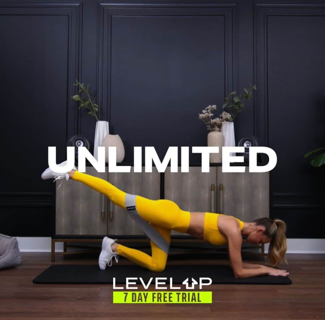ダニエル・クヌッドソンのインスタグラム：「➡️FREE 7️⃣ DAY TRIAL  ▪️200+ workouts  ▪️CERTIFIED Female/Male trainers  ▪️3-30 minute workouts  ▪️Beginner - Advanced ▪️Calendar scheduled workouts  ▪️Low impact Series ▪️Body weight Series ▪️HIIT series ▪️Zero equipment series ▪️Weights/bands series  LINK IN BIO  #levelupbydk #trainwithus #certifiedtrainers #getresults」