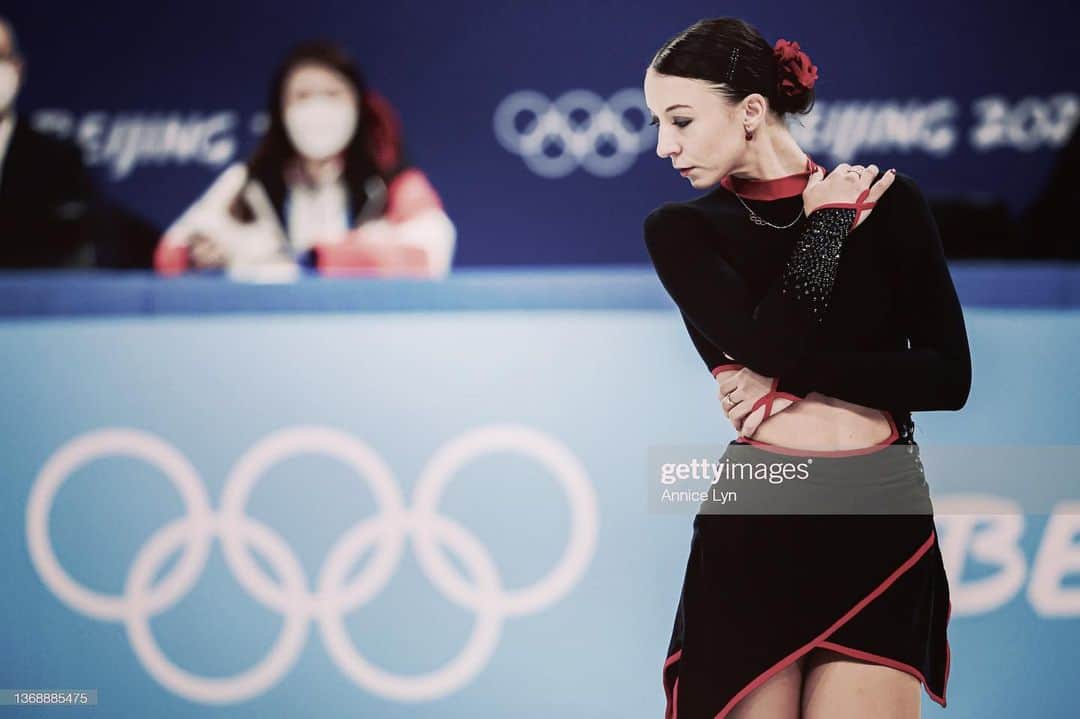 のインスタグラム：「To put all the passion out on an Olympic stage feels just amazing ❣️   Free Program today 💪🏼🇩🇪  #teamdeutschland #beijing2022 #deutscheeislaufunion #olympics   📷: Annice Lyn」
