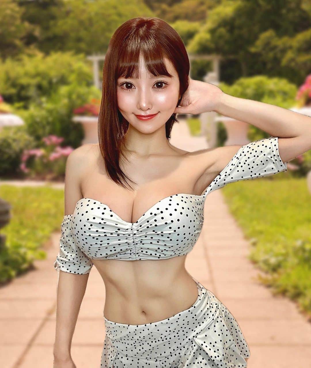 佐崎きさきのインスタグラム：「. . 皆様おはようございます✨☺️ . 不満や不安が沢山あっても . 今の自分でいいんだ、と . 現状に感謝しませんか？ . 今を感謝できるあなたに . 沢山の幸せが訪れますように☺️ . . . . #腹筋 #肌肉 #腹肌 #照片 #性感內衣  #性感睡衣 #減脂 #training #gym  #gymlife #gymmotivation #muscle  #abs  #fitness #fitnessgirl  #トレーニング #腹筋女子 #운동 #사진 #미용」