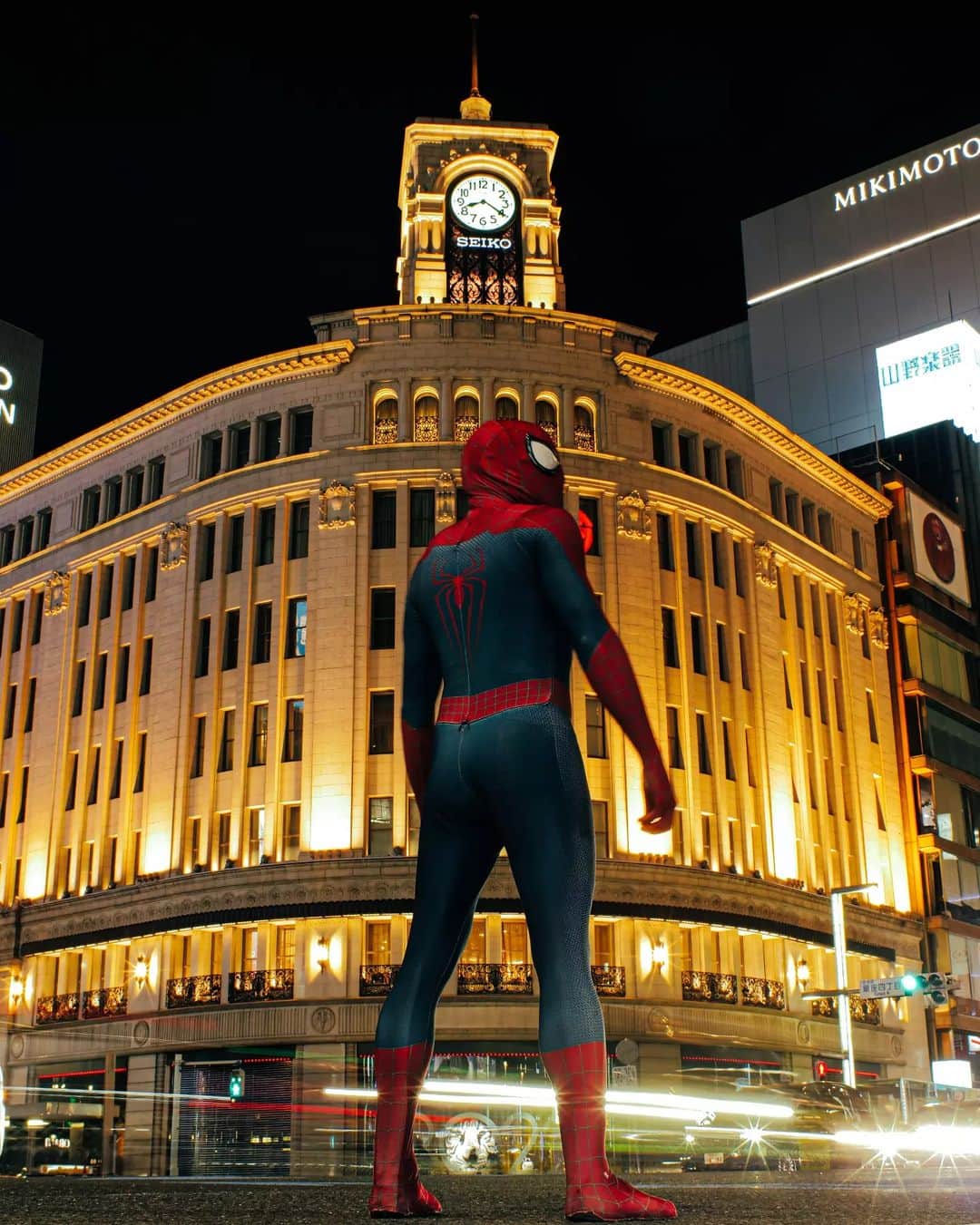 Japanese Spidermanさんのインスタグラム写真 - (Japanese SpidermanInstagram)「・⁡ 銀座のシンボルを背景に📸⁡ ・⁡ コロナで全然スパイダーマンなれてないけど、僕のホームはここ🗺⁡ ・⁡ 何故、銀座？て思うかもしれないが、⁡ 特に理由はなく、落ち着いてるところが好きなだけ。⁡ ・⁡ ・ 「いつか銀座で会いましょう🕷」⁡ ・⁡ ・⁡ ・⁡ #週末ヒーロー#スパイダーマン#マーベル#マーベルコミック#マーベルスタジオ #マーベルグッズ#マーベル好き#アメコミ#アメコミグッズ#マーベル好きな人と繋がりたい#キャプテンアメリカ#アベンジャーズ#アイアンマン#マイティーソー#コスプレ#cosplay#ヴェノム #トニースターク#マーベル展#和光#時計#ファッション#marvel#marveljp#spiderman#夜景⁡」2月17日 16時34分 - takemix5271