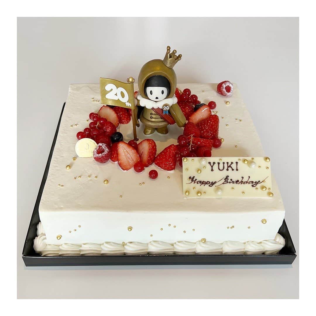 YUKIさんのインスタグラム写真 - (YUKIInstagram)「🎂」2月17日 16時45分 - yukiweb.net_official