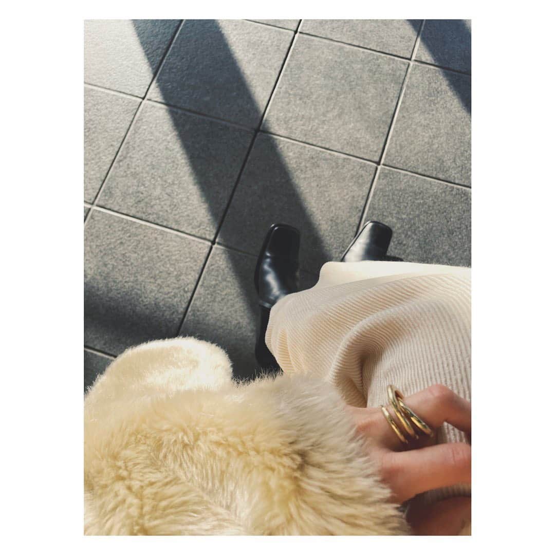 野尻美穂のインスタグラム：「今日も寒くて凍えた〜🧊 2月もあっという間に過ぎそうだけど、 3月は色んな事ありすぎて、迎えるのが今からドキドキ🥺 頑張らねば。 寝かしつけ、絶対起きるんだ、、！  #母ちゃん頑張れ」