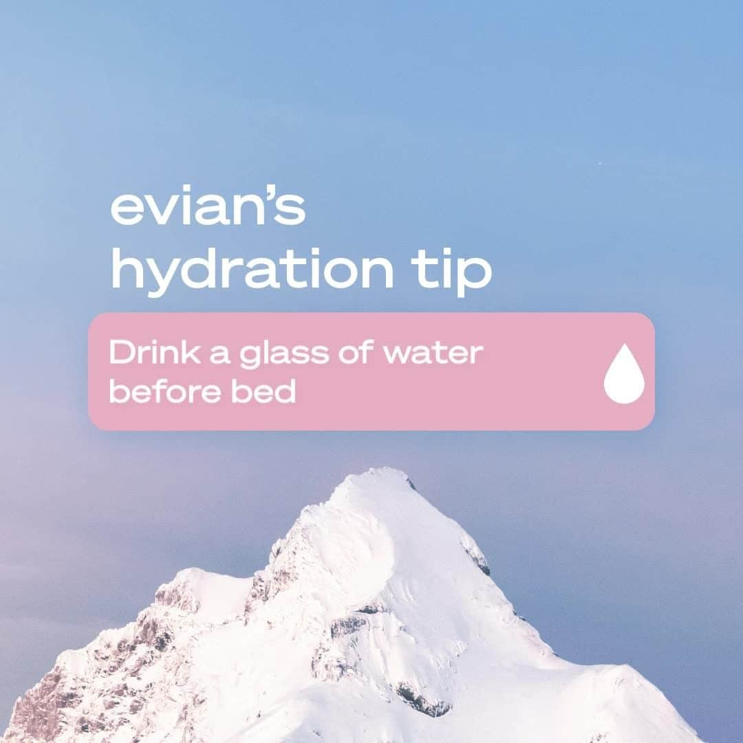 evianのインスタグラム：「A tip to make sure you stay hydrated today. Screenshot to reveal, thank us later! 😉💦⁣ ⁣ #evian #hydrationtips #eviandrinktrue #hydration」