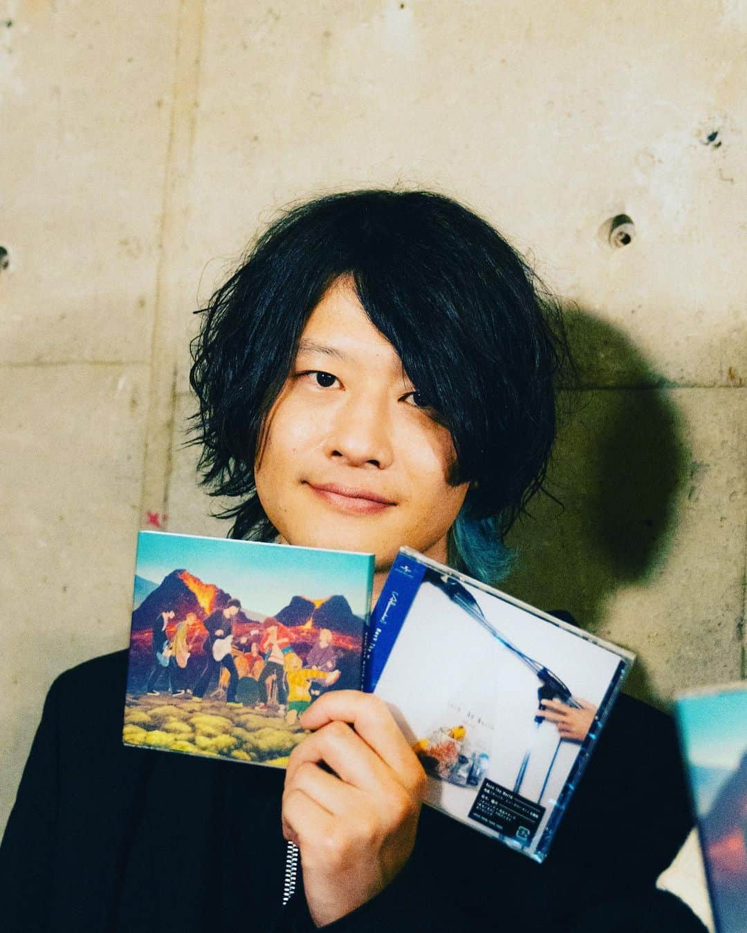 磯部寛之さんのインスタグラム写真 - (磯部寛之Instagram)「Thank you so much to all of you who watched it talk show tonight! Fun times. Check out our new tunes, and don’t forget to check our latest music video from the link on my profile! Hiro 今日なまなまドロス観てくれた皆さんありがとうございました！めちゃ笑った。新曲是非チェックしてみてください。最新のMV日々、織々もプロフィールにリンク貼っておくのでこちらも是非。ひろ #alexandros #なまなまドロス #日々織々 #rocktheworld」2月17日 23時30分 - hiro_isobe_alexandros