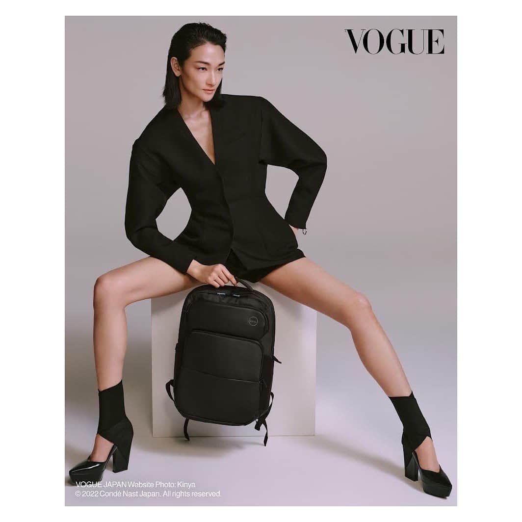 のインスタグラム：「⁡ ⁡ New work for @voguejapan × @delljapan ❤︎ ⁡ Photos by @kinyaota  Styled by @rena_semba  Makeup @yuka_washizu  Hair @daimichishita  Edited by @nakamura_mayumi  ⁡」