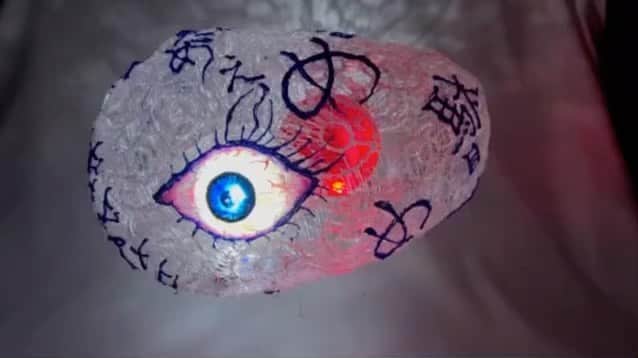 橋本小雪（日本エレキテル連合）のインスタグラム：「芸人のボケを抽象化したもの展 原宿デザインフェスタギャラリー102 2/17〜23まで開催中！ 11時から20時まで！最終日は１８時まで！ 私達は毎日いるので遊びにきてね！ スーパーニュウニュウふるやいなやちゃんと熊本アイさんと一緒です！」