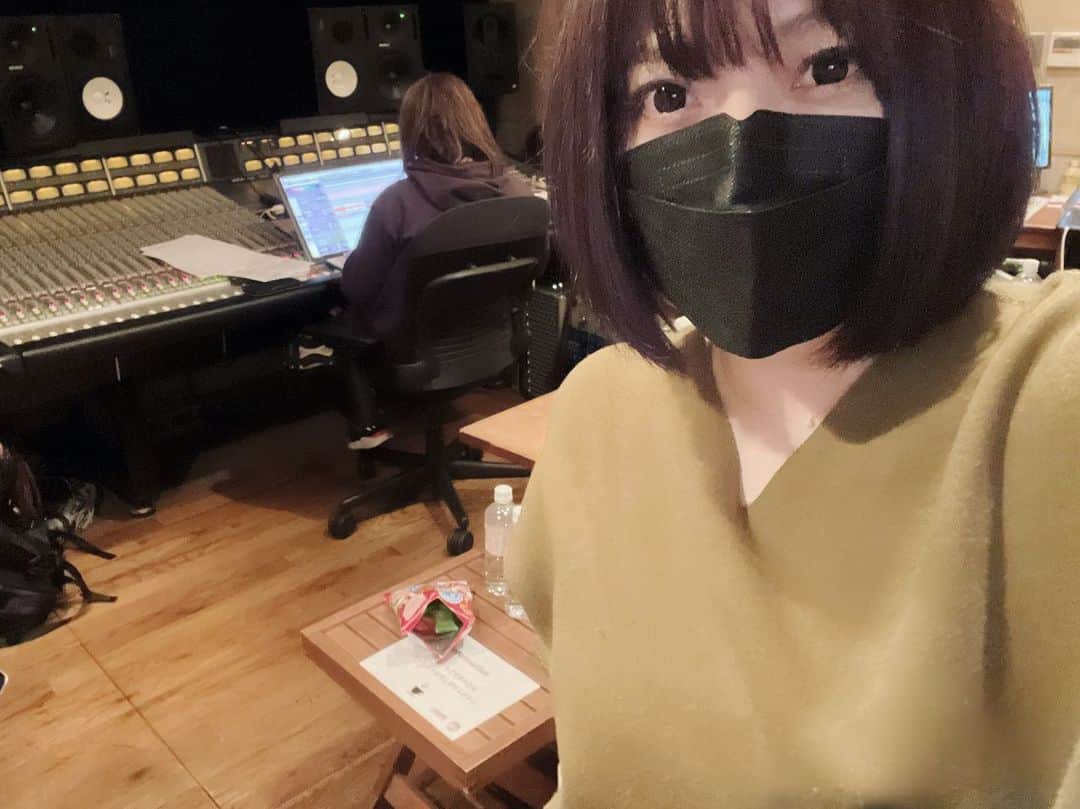 鈴華ゆう子のインスタグラム：「本日はスタジオー！ #鈴華ゆう子 #和楽器バンド #wagakkiband #yukosuzuhana」