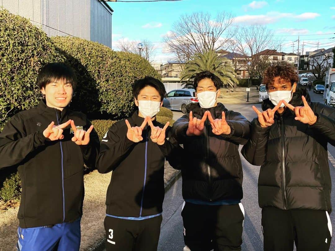 宮浦健人のインスタグラム：「🤘🤘」