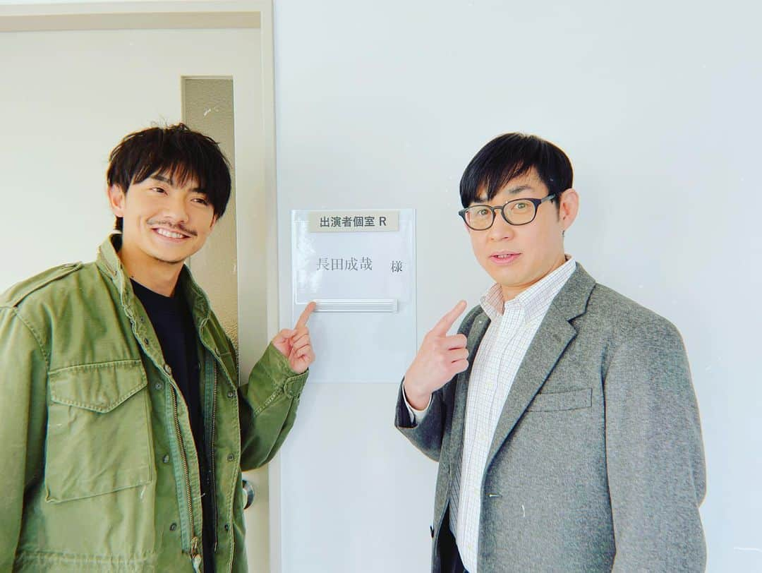 長田成哉さんのインスタグラム写真 - (長田成哉Instagram)「「真犯人フラグ」第17話 明日。 #真犯人フラグ #週刊追求 #週刊上原 #楽屋が #隣だった」2月19日 10時10分 - seiyaosada