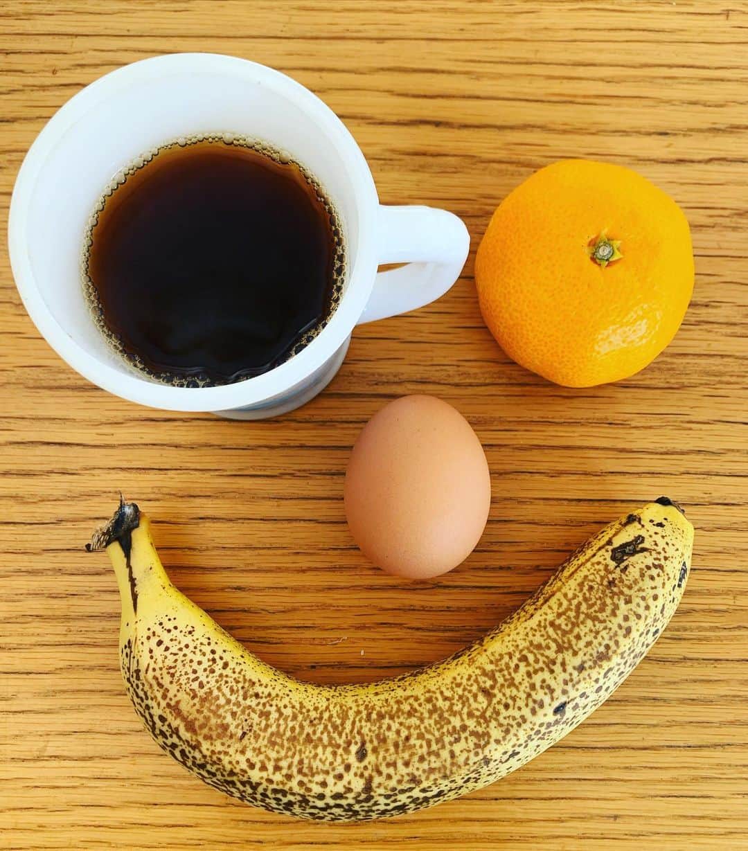 黒沢薫さんのインスタグラム写真 - (黒沢薫Instagram)「おはよう東京。 #morning #breakfast #coffee #banana #egg #mikan #yum #power #lovelife #instafood  #モーニングsmile  #morningsmile」2月19日 10時14分 - kaorukurosawa_lovelife