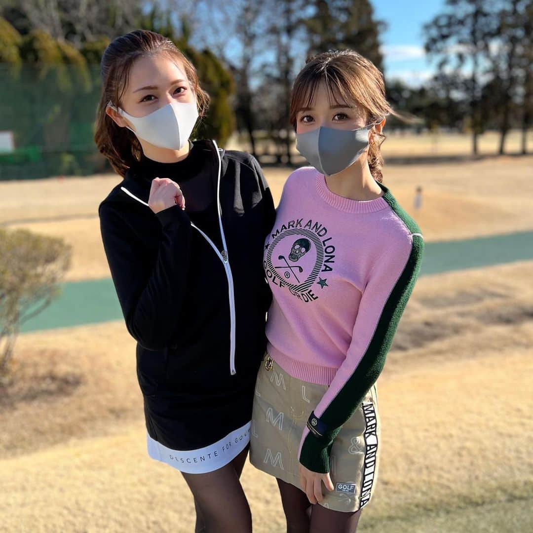 のインスタグラム：「ゴルフのレッスン⛳️ ショートコース行ってきた😊  #golf」
