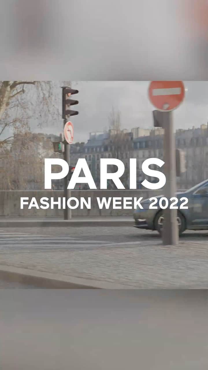 のインスタグラム：「Paris is my favorite city to travel to. This trip my sister @ladyisha01 and I went to Louis Vuitton and Virgil Ablohs 8th and last show together at Men’s Paris fashion week both to celebrate his life and pay homage to his legacy.  Watch full video at my link in bio!」