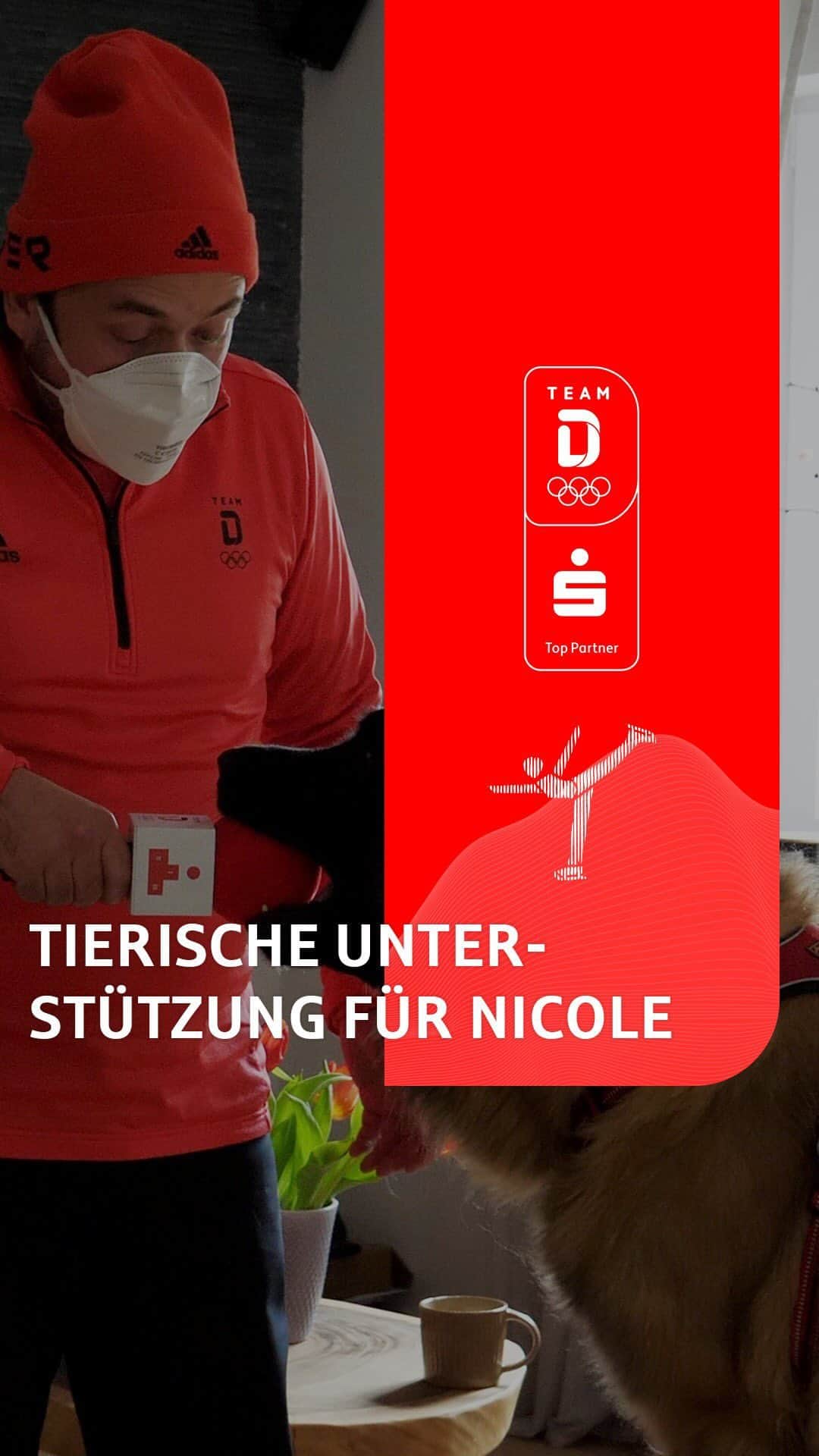 のインスタグラム：「👨‍👧‍👧 Papa, Mama, Schwester und 🐶 drückten Team D Eiskunstläuferin @nicole_schott die 👍 und 🐾 bei ihrem großen Auftritt bei den @Olympics 💪 Was Team D Fanreporter Philipp sonst noch so in den eigenen vier Wänden der Schotts erlebte, seht ihr in der 4️⃣. Folge unserer Wohnzimmermomente 👀📺  ________  #Wohnzimmermomente #sparkasse #TeamD #WirfuerD #Beijing2022 #Olympics #Eiskunstlauf」