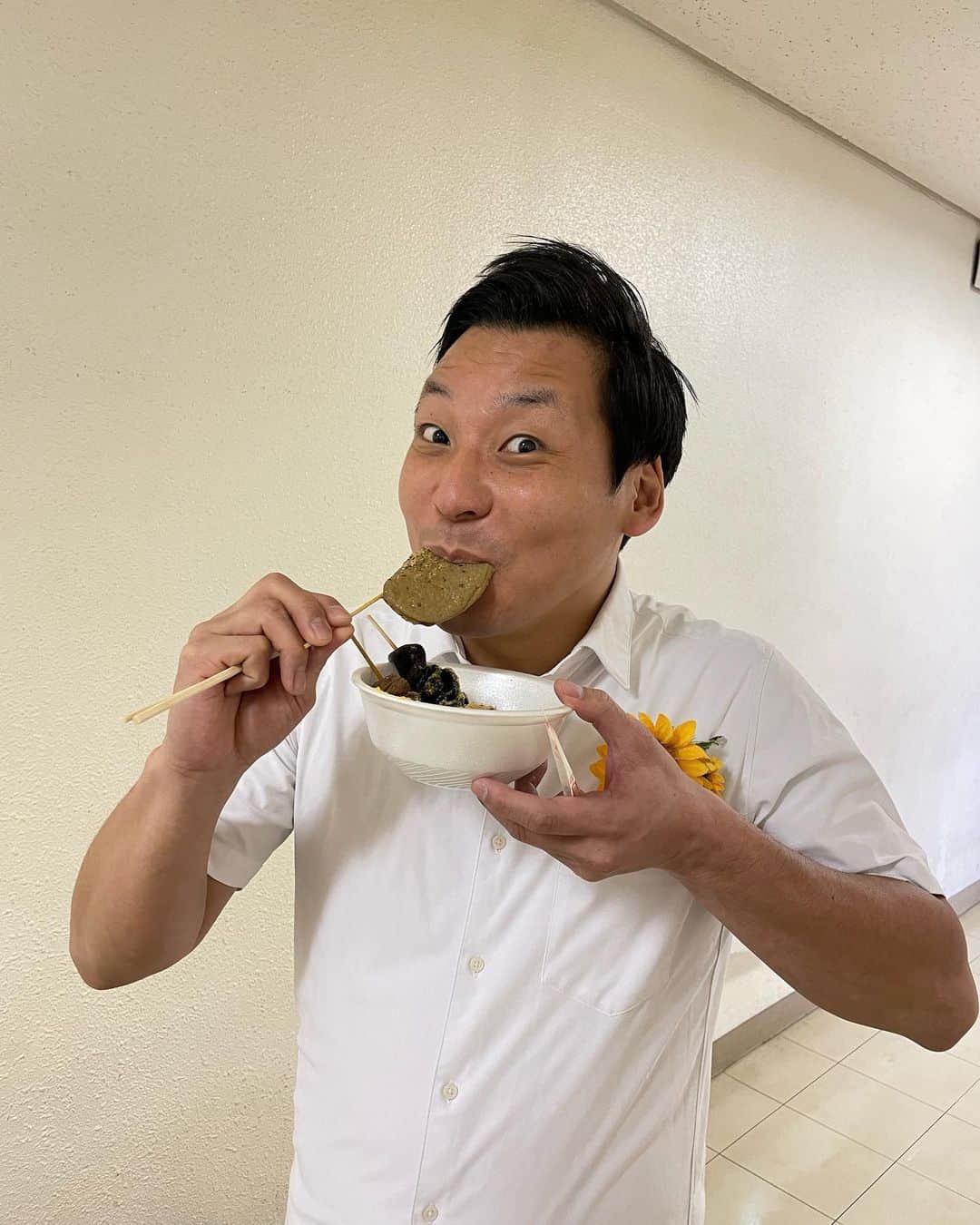 のインスタグラム：「M-1ツアー静岡公演！ 静岡おでん！ 黒はんぺんっしょ😁✨✨✨」