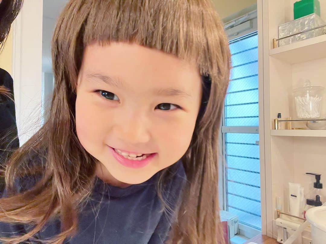 西方凌さんのインスタグラム写真 - (西方凌Instagram)「ウィッグが出てきた。 なかなか似合ってる😂 　 　 #5歳2ヶ月 #ウィッグ女子 #前髪ぱっつん」2月19日 12時56分 - nishikataryo