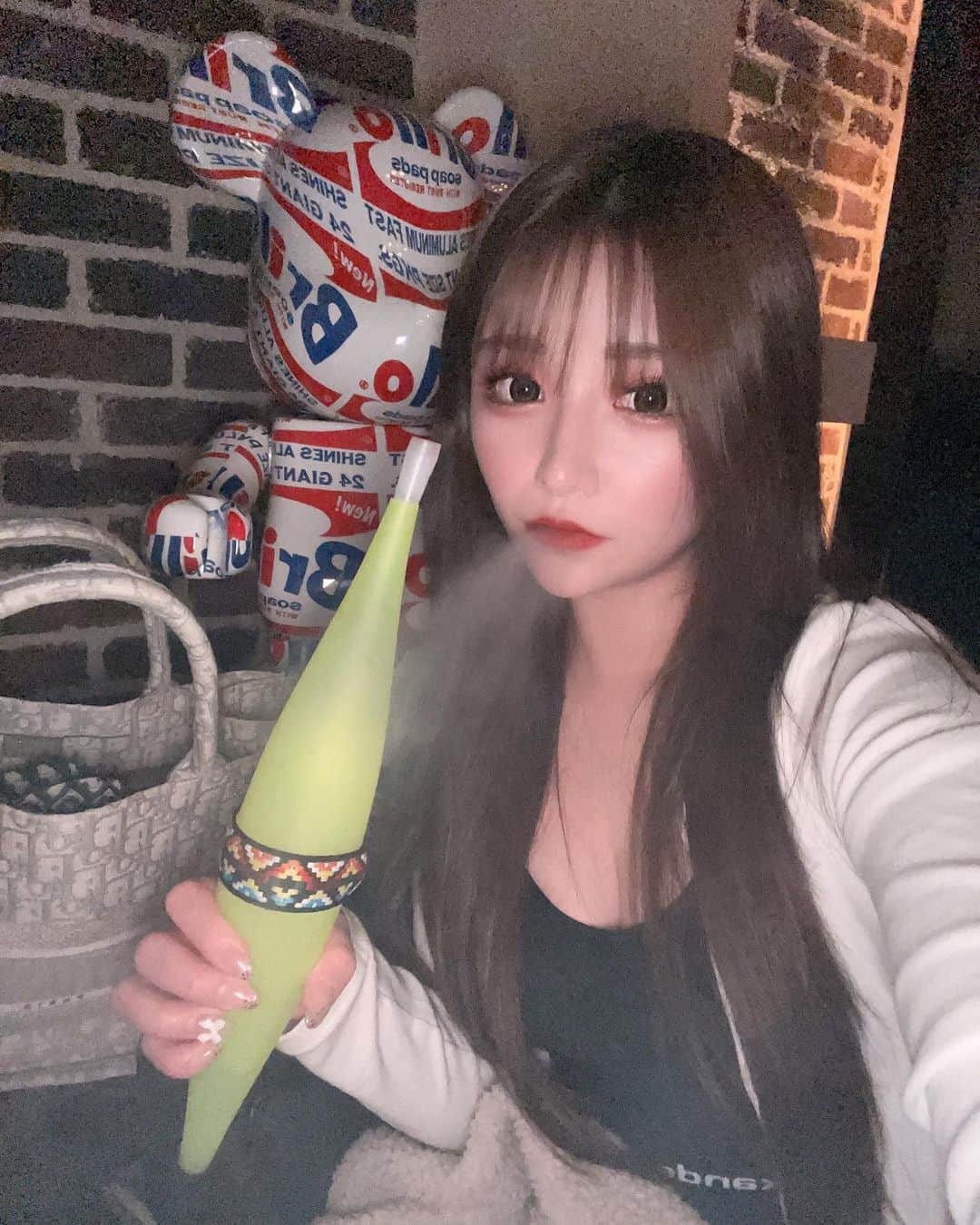 のインスタグラム：「祇園のシーシャ  雰囲気いいしシーシャの味も 美味しいから1人で行けちゃう  #祇園 #祇園シーシャ #シーシャ #京都#大阪 #シーシャバー #祇園キャバクラ #キャバクラ体験」