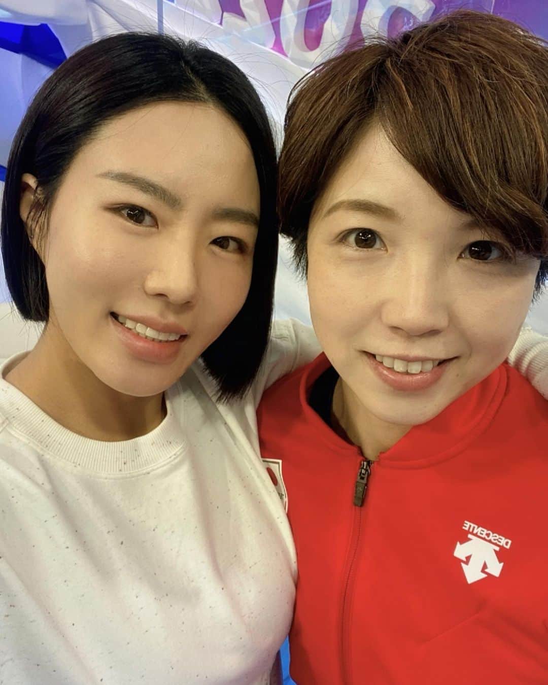 のインスタグラム：「4년만의 재회🇰🇷🇯🇵😻 @nao.kodaira 보고싶었잖아!!!!!! 영원한 라이벌이자 동료였던 그리고 나를 평창 올림픽때까지 갈 수 있게 해줬던 원동력이자 버팀목이었던 영원한 내 친구 올림픽 챔프👍🏻」