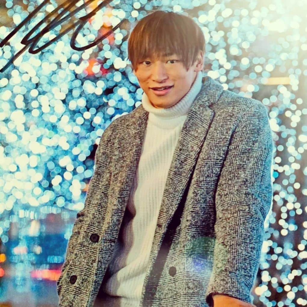 飯伏幸太さんのインスタグラム写真 - (飯伏幸太Instagram)「今日も良い子と詐欺師！ 今年も良い40歳を向かえるぞー！グレます😎」2月19日 20時19分 - kota_ibushi_1982