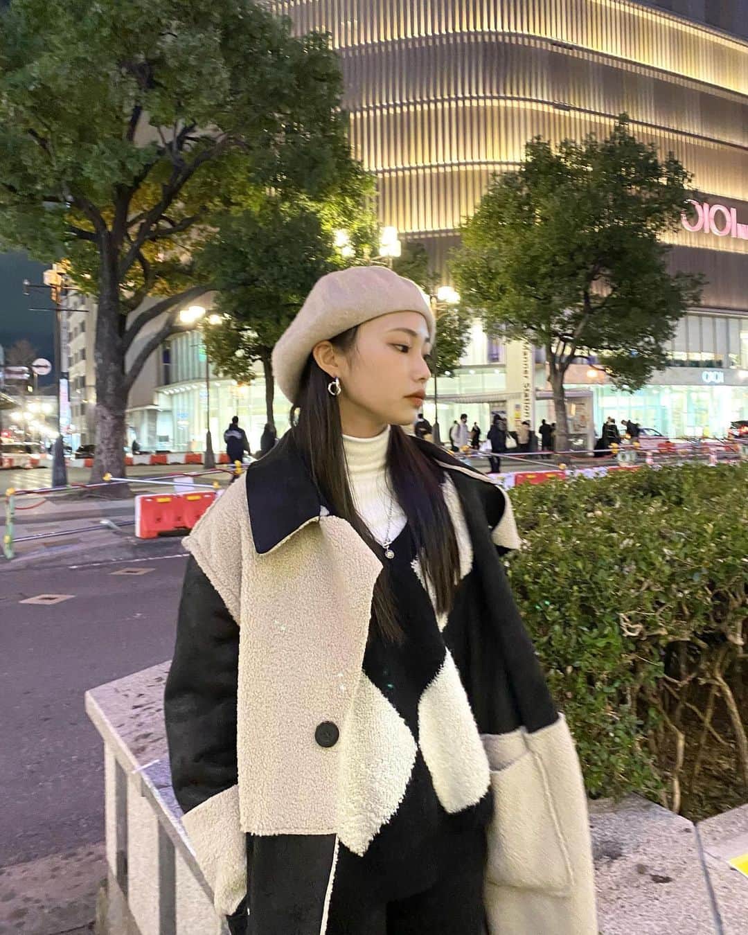 川西莉子のインスタグラム：「・ 最近のハマりはベレー帽でス👒🍀  ⠀ ⠀  ⠀ #ベレー帽 #jk #fjk #05 #music #fyp #ファッション#コーデ #メイク #makeup #fashion #ootd #오오티디 #패션 #메이크업 #zara #emoda #grl #hare」