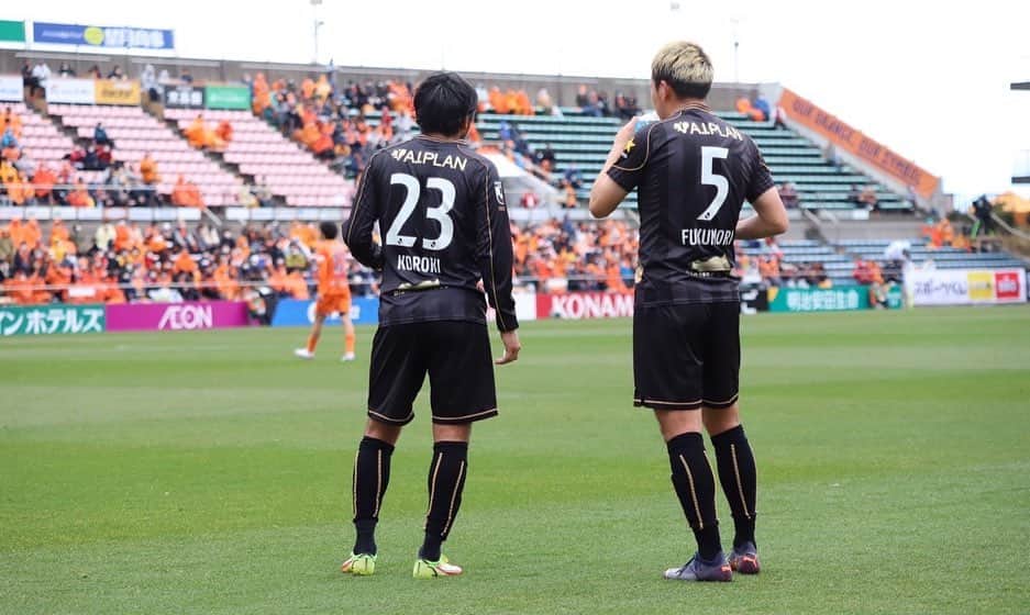 福森晃斗さんのインスタグラム写真 - (福森晃斗Instagram)「Jリーグ開幕！ 今年も北海道コンサドーレ札幌の応援よろしくお願いします！  開幕戦は引き分けてしまいましたけど、 次節ホーム開幕戦では勝ちます！ ユニフォームがカッコいい！ #北海道コンサドーレ札幌」2月19日 20時57分 - akito.f
