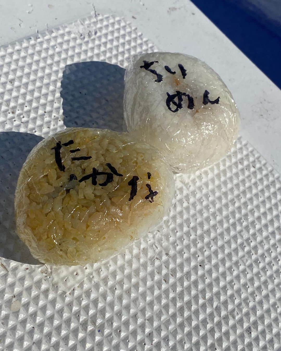 利水翔さんのインスタグラム写真 - (利水翔Instagram)「⁡ 『TSURI na KIBUN season2 #22』 ご視聴頂きありがとうございました🐟☺️ ⁡ 今回は中深場釣りで アカムツ釣り✨ ⁡ 水深400m!! 水面に魚が上がってくるまでの ワクワク感が楽しかったです☺️ ⁡ そしてお魚身がぷりぷりで 凄く美味しかったぁ🤤✨ ⁡ ⁡p.s最近はおにぎり持参w✌️🍙 ⁡ ⁡ ⁡ ⁡ ⁡ ⁡ ⁡ ⁡ #enjoy #smile #outdoor #fishing #中深場釣り #焼津 #静岡 #アカムツ #のどくろ #コアラ #ハーフモデル #台湾 #利水つばさ  #釣り#ツリジョ#釣りモデル」2月19日 21時57分 - tsubasa.toshimizu