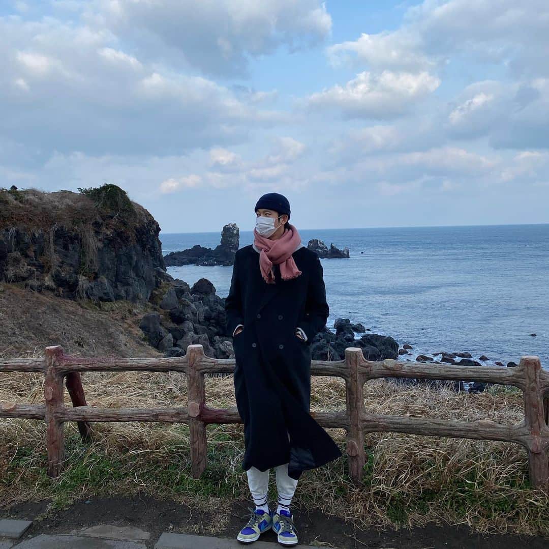 ユ・ミンギュのインスタグラム：「🙂🙃」