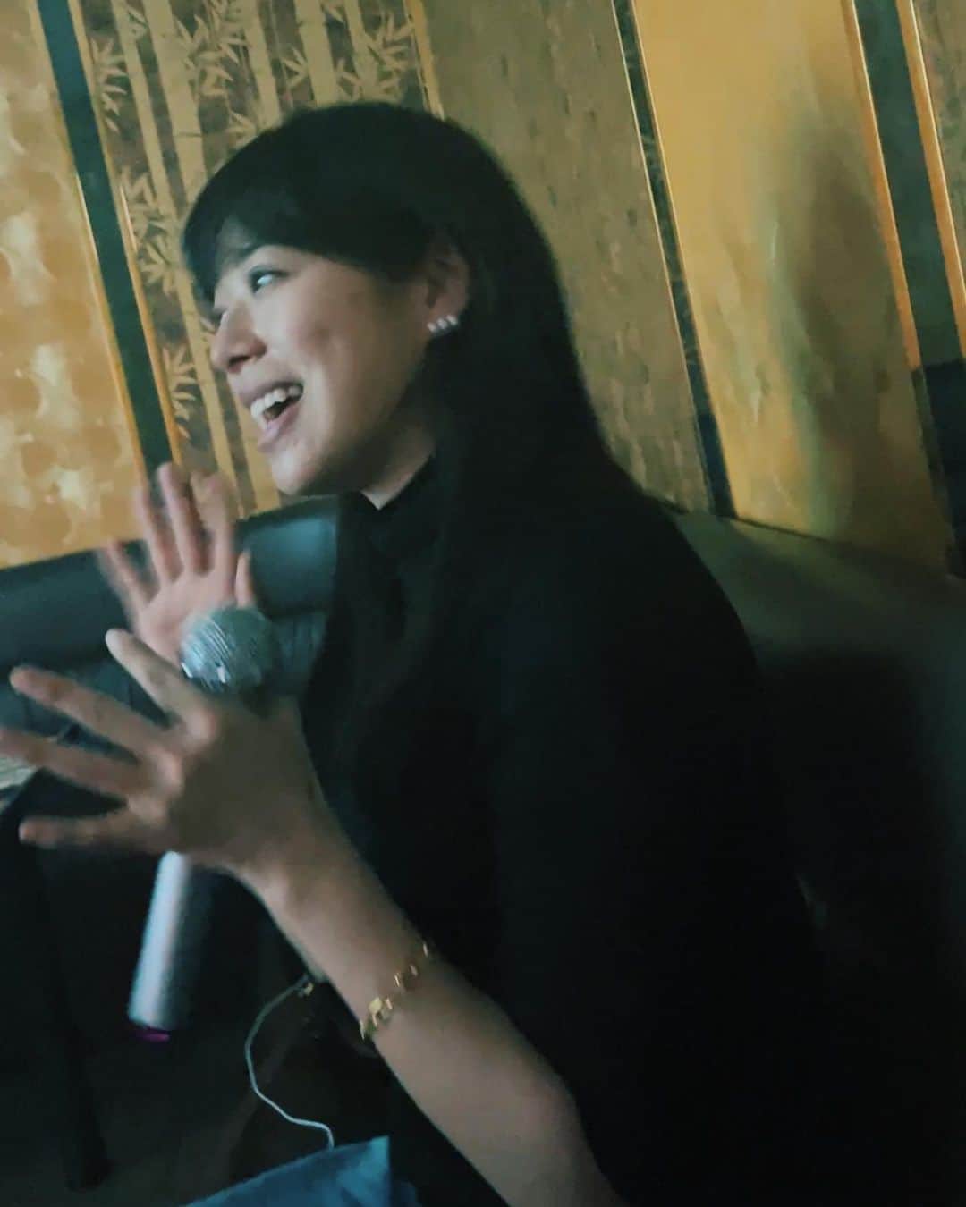 わちみなみのインスタグラム：「無性に歌いたくなって、 部活のように歌いまくりました  生きてる〜！！  セーラームーンより、らんまにぶんのいち派 しかし一度は通ったうさぎちゃん。 うさぎはわたしには眩しすぎました。子供ながらに思った。」