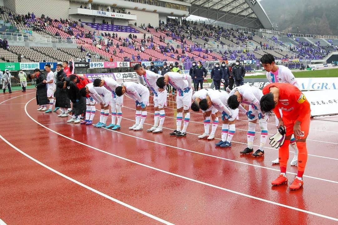 垣田裕暉さんのインスタグラム写真 - (垣田裕暉Instagram)「開幕戦 たくさんの応援ありがとうございました。 次は必ず勝利を！  #サガン鳥栖#」2月20日 11時22分 - kakitayuki37