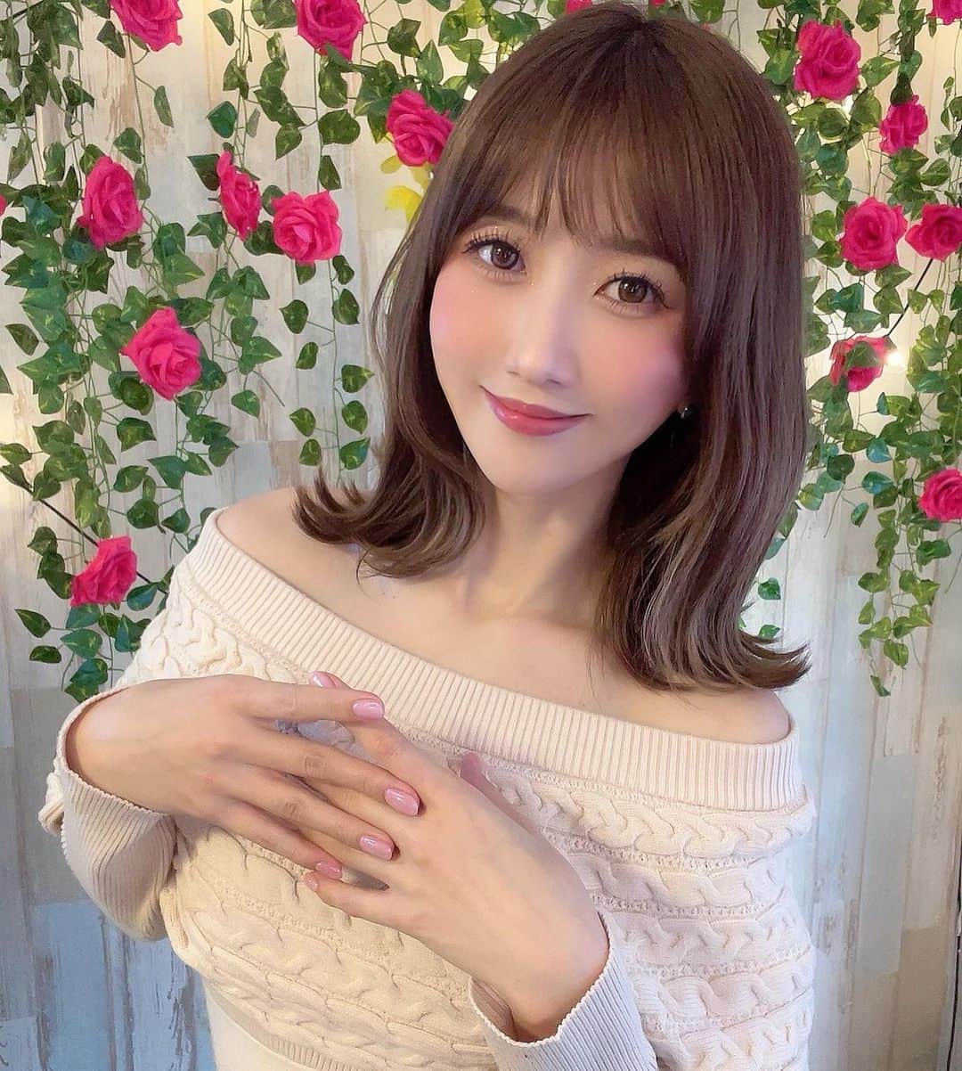 のインスタグラム：「女子限定！ 誕生日オフ会🥰 来てくれた女子たち ありがとう🧡」
