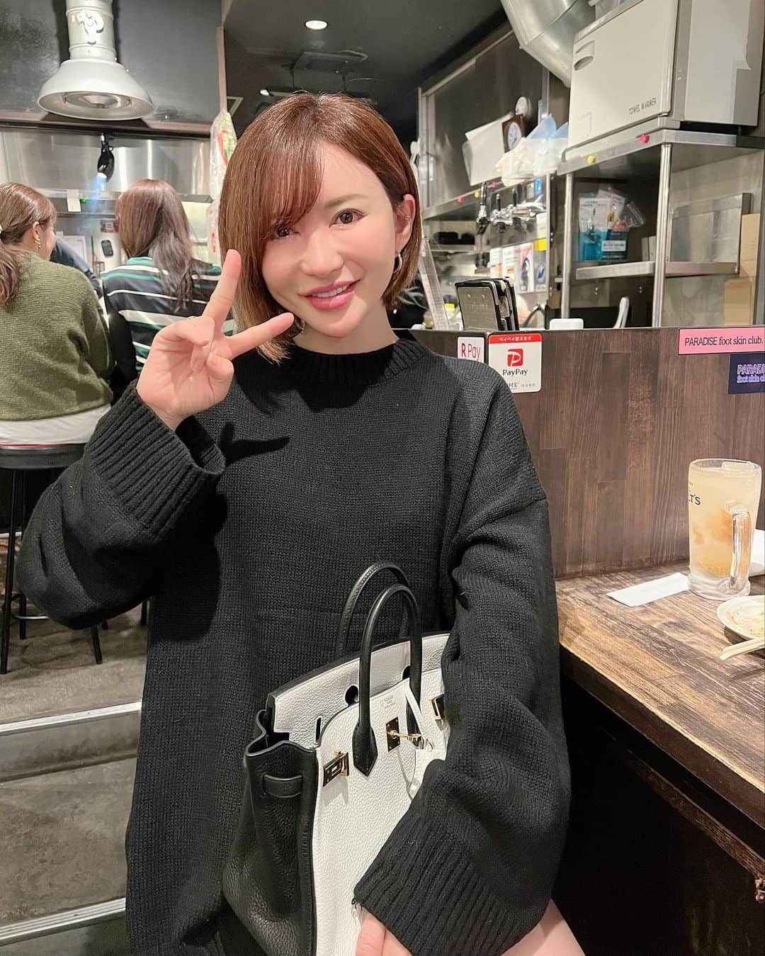 里美ゆりあのインスタグラム：「一緒に飲んでて楽しい人って良いよね😆  #飲み #緑茶ハイ #梅干しサワー #休日」