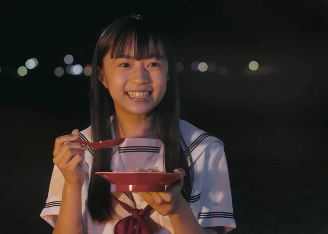 牧野羽咲のインスタグラム：「『#おやじキャンプ飯 』第6話公開されました✨  今夜はチャーハンで決まりー☺️ 見てください‼︎  #牧野羽咲  #サンミュージック」