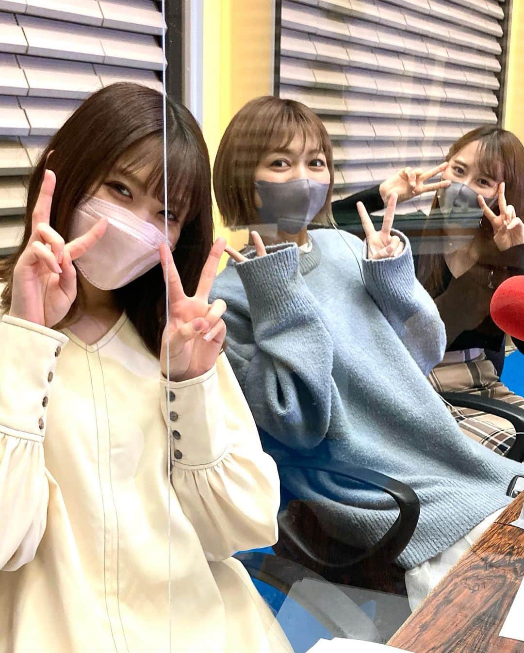 石塚かおりさんのインスタグラム写真 - (石塚かおりInstagram)「#ngt48#welcomebackradio  NGT48のみんな BSNラジオにwelcome back  お聴きくださった皆様ありがとうございます。  かわいい娘たちは、変わらずかわいく、しっかりと成長していました。  みんなの言葉が熱くて 気づかれないようにマスクで涙を吸収。  オンエア聴きながら、またまた…  これからも、陰ながら応援しています。   #radiko タイムフリーでぜひ。  #コリアンダイニング#新潟市 #韓国グルメ#韓国料理 #はるか村村民会議  #ビビンパ#おいしかった #コラボメニュー 次なるメニューにも期待 #激辛#チキン #アイドル #3期生募集  明日からも 朝をあなたと #石塚かおりのbrandnewday  #ブラニュー #プチコメ#占い 良いことは信じる派 意外とすぐにわすれがち #牡羊座#A型 2022年運勢#No.1 （他局人気番組情報） 信じよう笑 #新潟放送#アナウンサー #石塚かおり 前髪の調子悪し」2月20日 18時11分 - kaori_ishizuka413