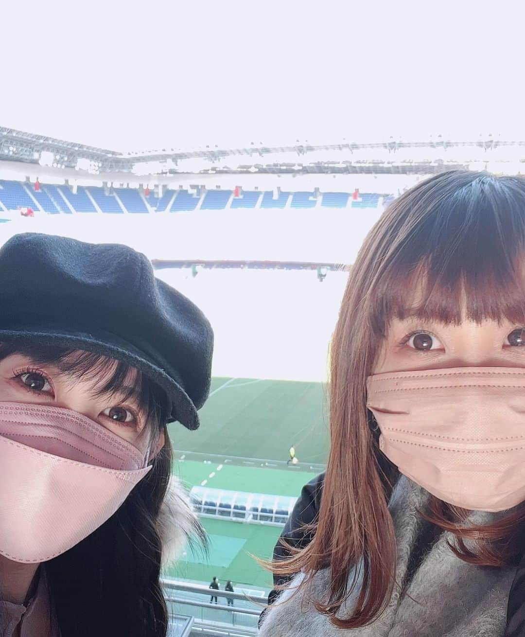 黒田菜月さんのインスタグラム写真 - (黒田菜月Instagram)「今季もJリーグ開幕⚽️🌸 #TBSニュース #衣装 #ヘアメイク #女子アナ #アナウンサー #女子アナヘア #女子アナメイク #女子アナコーデ @apuweiser_official  #ママが作ってくれたピアス #ピアスはだいたいママの手作り . #時差スタグラム #Jリーグ #jleague  #FUJIFILMSUPERCUP2022 #川崎フロンターレ #浦和レッズ #埼玉のみくちゃん #優勝してよかったね #声は出せないけど #エールは伝わる #サポーターに感動✨ . #来週は #3年ぶりの #静岡ダービー #清水エスパルス #ジュビロ磐田 #DAZN で待機します📺」2月20日 19時45分 - nyaaatsuki_krd